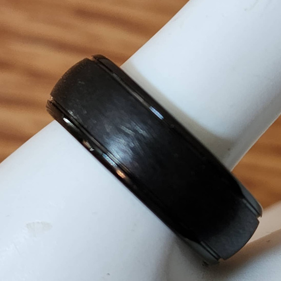 Triton Tungsten Carbide TC850 Comfort Fit Black Beveled Edge Wedding Band 11 - Picture 1 of 5